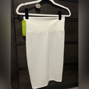 Elegant White Pencil Skirt